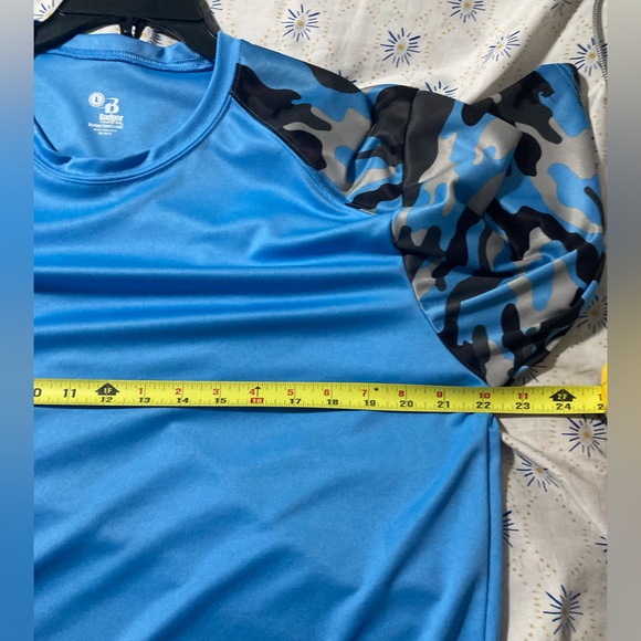 Badger Sport Men's Tshirt Camo Sport Blue Short Sleeve Size Large - Picture 6 of 7